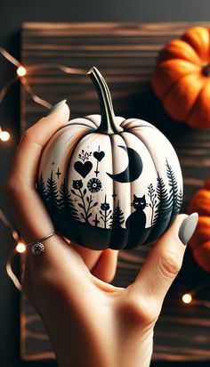 100 Unique Pumpkin Painting Ideas Way Easier Than Carving! Doodle Pumpkin Painting, Pumpkin Paint Inspiration, Painting Pumpkins For Halloween, Halloween Painting On Pumpkin, Paint And Carve Pumpkin Ideas, Cute Spooky Painted Pumpkins, Paint A White Pumpkin, White Pumpkin Painting Ideas Aesthetic, Fall Carved Pumpkins