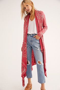 Stargazer Bandana Cardi by Magnolia Pearl at Free People, Red, One Size Magnolia Pearl, Red Cardigan, Bandana Print, Mode Inspiration, Kimonos, Lace Tops, Look Fashion, Boho Outfits, Magnolia