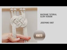 the instructions for how to tie a macrame knot in two different ways with pictures below