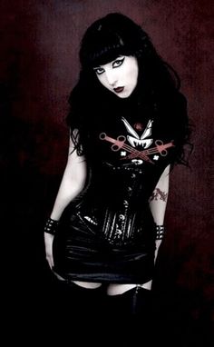 Goth Images, Gothic Hairstyle, Chica Punk, Punk Girls, Gothic Hairstyles, Unique Looks, Goth Look, Gothic Models