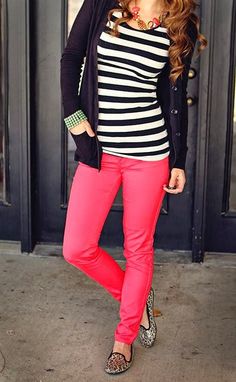 Comfortable Winter Outfits, Coral Pants, Pink Pants, Beauty And Fashion, New Girl