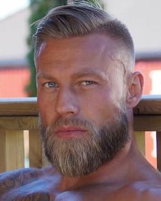 Shaping Mens Beard, Man With A Beard, Beard Tips, Best Beard Styles, Grey Beards, Viking Beard