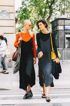 pfw-paris_fashion_week_ss17-street_style-outfits-collage_vintage-rochas-courreges-dries_van_noten-lanvin-guy_laroche-128 Casual Friday Outfit, Slip Dress Outfit, Friday Outfit, Skandinavian Fashion, Paris Fashion Week Street Style, Collage Vintage, Guy Laroche, Street Style Paris