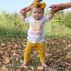 Pumpkin Patch Shirt, Personalized Fall Shirt for Baby Girl, Baby Pumpkin Shirt, Baby Fall Clothes Your little pumpkin will be the cutest in the patch with our adorable watercolor personalized design. A must-have for any fall wardrobe. This design is printed to a very soft polyester or poly-cotton blend. You will not be disappointed with the quality and softness of these bodysuits/tshirts! Sizing info: Bodysuits: 0-3M: 7-9lbs 3-6M: 10-16lbs 6-12M: 17-20lbs 12-18M: 21-24lbs 18-24M: 25-27lbs T-shir Patch Outfit, Baby Pumpkin, Watercolor Pumpkin, Fall Baby Clothes, Pumpkin Patch Outfit, Patch Shirt, Pumpkin Pumpkin