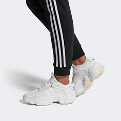 Adidas Originals Magmur Runner EH1095 Adidas Magmur Runner, Adidas Magmur, Adidas Online, Air Max Sneakers, Adidas Originals, Nike Air Max, Sneakers Nike, Online Shop, Womens Sizes