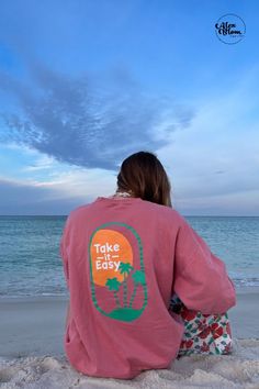 Save for sunset photo inspo <3 Sunset And Palm Trees, Shop Branding, Embroidery Sweatshirt, Embroidered Crewneck, Take It Easy, Sunset Photos, Surf Shop, Photo Inspo, Say Hello