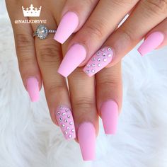 Light Pink Nails With Gems, Aka Nails, Orecchiette Pasta, Light Pink Nails, Nail Time, Purple Sneakers, Pretty Nail Art Designs, Gem Nails, Pretty Nail Art