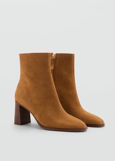 Botín tacón serraje - Mujer | MANGO España (Península y Baleares) Mango Boots, Vanessa Wu, Color Marron, Leather Shoes Woman, Fall Shoes, Suede Ankle Boots, Womens Boots Ankle, Heeled Ankle Boots, Suede Heels