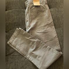 Brand New Condition 10/10 David Beckham Body, Grey Chino Pants, Checked Pants, Button Fly Pants, Slim Fit Chino Pants, H&m Men, Grey Chinos, Khaki Chino Pants, Chino Pants Men