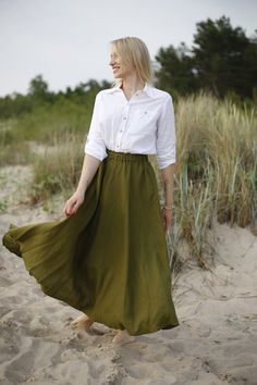 "Flared linen skirt is a great choice for any occasion. You can buy a skirt along with a fashionable accessory - linen suspenders.  You can dress it up with heels and classic top for work or for special events. Or you can dress it down with a comfy t-shirt or basic linen top and sneakers for every day use. This skirt is simple, fun, comfy and stylish. The skirt is flared style, A line silhouette. It features elastic waist. The skirt also has deep side pockets. This linen skirt is long length.  W Green Linen Skirt, Chic Full-length Green Skirt, Green Non-stretch Long Skirt, Green Flowy Full-length Skirt, Casual Green Full-length Maxi Skirt, Relaxed Full-length Green Skirt, Long Green Skirt, Long Linen Skirt, Long Skirt Outfits