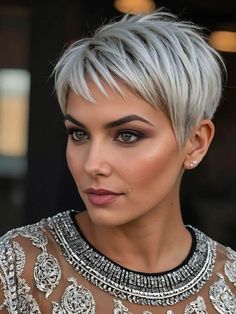 Sleek Short Hair, Kort Bob, New Short Hairstyles, Short Silver Hair, Short Hair Trends, Super Short Hair, Edgy Short Hair, Easy Hairstyle, Short Straight Hair