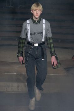 See the complete Gosha Rubchinskiy Spring 2017 Menswear collection. N C, Rare Fashion, Kiko Kostadinov, 2016 Menswear, Fashion Week 2016, Male Fashion Trends, I N, Retro Mode