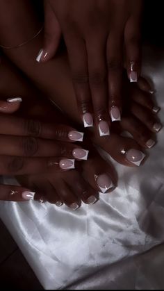 Acrylic Nails For Black Women, Black French Tip Nails Dark Skin, Bubble Bath Nails Black Women, Nails For Black Girls Acrylic, Nails For Black People, Nail Inspo Dark Skin, Wedding Nails Black Women, Nails Set, Clean Girl Nails Black Women