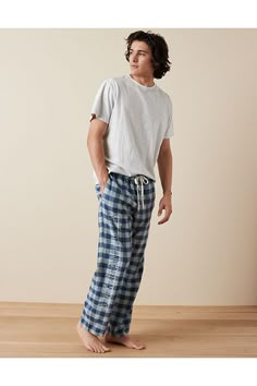 Soft, cozy flannel/Elasticized waistband Male Pjs, Autumn Pyjamas, Matching Couples Pajamas, Pyjama Outfit, Pajama Pants Outfit, Pajama Day At School, Matching Couple Pajamas, Flannel Pyjamas, Plaid Pjs