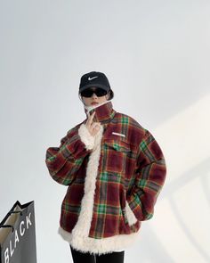 A plaid fur jacket that gives you a gorgeous impression just by wearing it.

The long length and loose fit match the trendy style.

This piece will add an impact to your winter styling.
◾️Model
Height/Weight：158cm(62.2in)/45kg(99.2lb)
Fitting Size：L



Size (cm)
Length
Chest
Shoulder
Sleeve Length


M
65
128
60
58


L
67
132
61
59


XL
69
136
62
60


2XL
71
140
63
61 Winter Styling, Trendy Style, Height And Weight, Fur Jacket, Long Length, Model Height, Shoulder Sleeve, Trendy Fashion, Winter Fashion