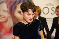 Short Hair Tomboy, Mia Farrow, Female Shorts, Hair Tattoos, Hair Setting, Cute Makeup, Pixie Cut, Her Style