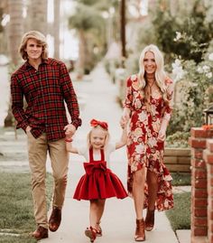 Big Bow Dress, Family Picture Outfits, Knot Dress, Family Photo Outfits, Picture Outfits