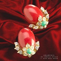 Gold Diamond Studs, Studs Gold, Coral Earrings, Bangles Jewelry Designs, Indian Earrings, Coral Jewelry, India Jewelry, Gold Earrings Designs, Gold Jewelry Indian