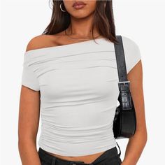 Summer Cap Sleeve Boat Neck Off Shoulder Top Color: White Size: Small Purchased From Amazon Never Worn!! Bell Sleeve Crop Top, Summer Cap, Long Sleeve Workout, Lace Bustier, Tank Top Bras, V Neck Tank Top, High Neck Tank Top, Birthday Girl Shirt, Pregnancy Shirts