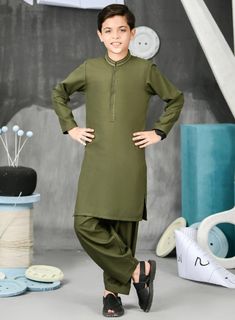 2 Piece - Kurta Shalwar :Let your little one stand out from the crowd in this kurta with band collar paired with trouser to complete the look. Details : Shirt : Formal  Kurta for Kid, With Embroidery Work on collar and neck. Fabric :  Blended. Color : Olive  Green Trouser :  Blended Bottom Country of Origin : Pakistan Care Instruction : Should be washed in gentle cycle and hung to dry. Color may bleed so please be mindful of other items with it. Disclaimer : Size chart provides reference sizes a Green Trousers, Kurta Dress, Mommy Daughter, Modest Wear, Vert Olive, Band Collar, Kids Boxing, Family Outfits, Embroidery Work