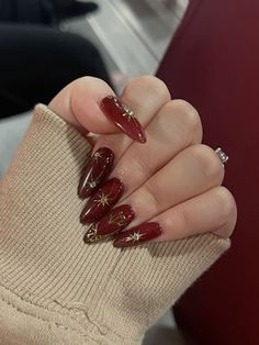 Bali Nails, Red And Gold Nails, Wine Nails, Unghie Nail Art, Maroon Nails, Nagellack Trends, Prom Inspo, Xmas Nails