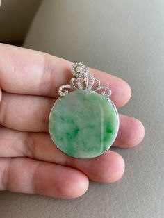 🌈 Round Green Jadeite Jade Pendant, Light Green, 925 Silver Plate 🌷 Untreated Natural Jadeite Jade/ Grade A Jade 🌷 Jade from Myanmar/ Burma 🌷 Certified : YES 🌷 Including a 925 silver plate 🌷 Dimensions : ~39 x 29.7 x 6.3mm 🌷 Color : Light Green 🌷 Free standard shipping from Hong Kong with tracking included 🌷 Take approximately 7-21 days to arrive worldwide Green Round Diamond Gemstones, Silver Jade Round Jewelry, Elegant Round Jade Gemstones, Silver Jade Round Pendant Jewelry, Collectible Round Jade Jewelry, Round Carved Jade Jewelry, Carved Round Jade Jewelry, Lavender Green, Gemstones Jewelry