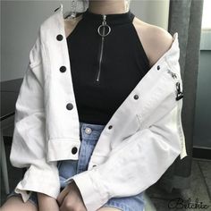 ❤Halter Neck Half Zip Shirt❤ Unit (cm)  Free Size  Length 46 Bust 76-96 Waist 68-72 Black Sleeveless Crop Top, Halter Sweater, Half Zip Shirt, Mode Grunge, Korean Fashion Trends, 여자 패션, Mode Streetwear, Korean Outfits, Character Outfits