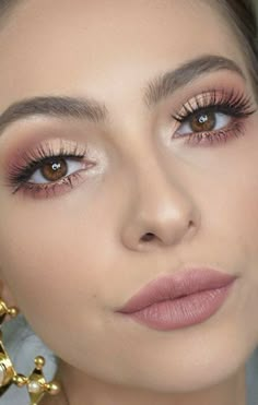 Eye Makeup Images, Pink Eye Makeup, Smink Inspiration, Pink Eye, Eye Makeup Pictures, Makijaż Smokey Eye, Braut Make-up, Eye Makeup Steps, Pinterest Makeup