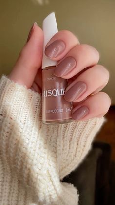 Nails | Capuccino | Unhas curtas | Marrom Nail Polishes, Spa Day, Nail Inspo, Nail Care, Manicure, Nail Polish, Spa, Nail Art, Nails