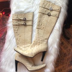 Rare - Hard To Find - Vintage Versace Classic Albino Alligator Boots Size 36 1/2 - Fits Like A 6.5 Hot Pink Bottoms Very Comfortable Formal Fitted Boots With Crocodile Pattern, Elegant Formal Boots With Crocodile Pattern, Fitted Round Toe Heels With Crocodile Pattern, Fitted Crocodile Pattern Heels With Round Toe, Designer Fitted Beige Boots, Elegant Boots With Crocodile Pattern And Round Toe, Fitted Leather Heels With Crocodile Pattern, Elegant Crocodile Pattern Boots With Round Toe, Luxury Cream Boots For Formal Occasions