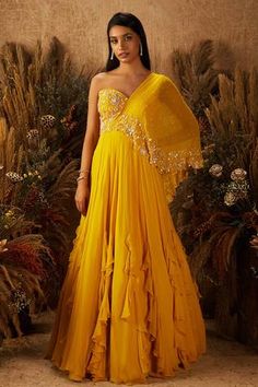 Shop for Shloka Khialani Yellow Georgette Embroidered One Shoulder Gown for Women Online at Aza Fashions Shloka Khialani, Flowy Silhouettes, Asymmetrical Cape, Haldi Decor, Haldi Outfits, Sangeet Outfit, Haldi Outfit, Yellow Gown, Floral Work