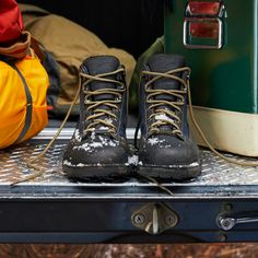 Winter has met its match. The Danner Ridge Arctic Shadow keeps you warm and dry, from snow-covered hills to slushy city streets. Danner Boots Men Style, Styling Danner Boots, Danner Boots Women, Danner Mountain Pass Boots