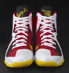 www.sneekerz.com Magic Johnson, Yellow Accents