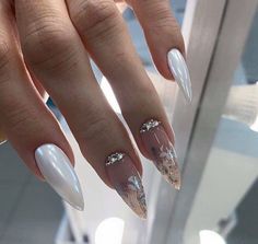 White Nails With Designs, Almond Acrylic Nails, Nail Envy, Luxury Nails, Chic Nails, Dope Nails