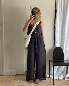 Hot Weather Fits, Hot Weather Outfits, Instagram Creator, Carrie Bradshaw, Girl Body, Hot Weather, Cat Mom