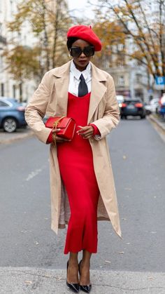 Red Coat Dress Outfit, Christmas Outfit Ideas, Blazer Outfit, Layered Fashion, Christmas Outfits, Red Outfit, Women's Handbags, Christmas Fashion, Luxury Vintage