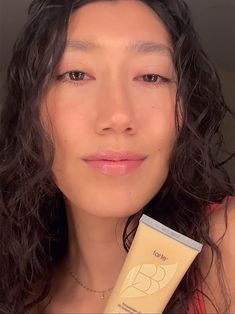 A “no-makeup” must-have for healthy-looking skin. Creamy Concealer, Juicy Lips, Tarte Cosmetics, Makeup Must Haves, Mineral Pigments, Sodium Lauryl Sulfate, Tarte Makeup, Even Out Skin Tone, Soften Skin