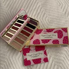 Too Faced 7 Color Eye Shadow Palette With Berry Scent. Never Been Opened Except For The Photos. Makeup Palette Collection, Too Faced Eyeshadow, Color Eye Shadow, Razzle Dazzle, Eye Shadows, Eye Shadow Palette, Makeup Palette, Shadow Palette, Aesthetic Makeup