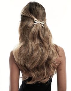 Hair Clipped Back, Hair With Bow, Sunkissed Brunette, Hair Clip Tutorial, Hair Necessities, Highlights Golden, Bow In Hair, Clips Hairstyles, Thanksgiving Hairstyles