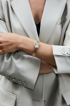 Cartier Watches Women, Ladies Bracelet Watch, Rolex Watches Women, Watches For Sale, Vintage Watches Women, Cartier Panthere, Hand Watch, Cartier Watch, Watches Unique