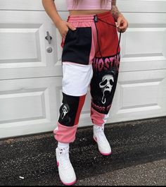 Clothes Sweatpants, Patchwork Hoodies, Rework Clothes, Pants Diy, 2024 Clothes, Hot Pink Outfit, Pants Ideas