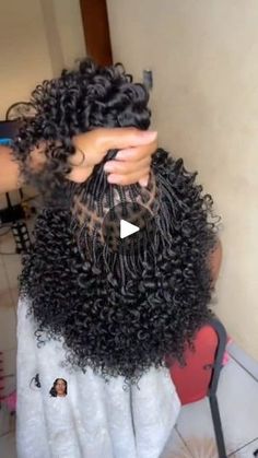 2.8M views · 55K reactions | Braiding tip
 #viralvideofb #trendingreels #trendingreelsvideo #bohoknotlessbraids #hairextensions #boxbraids #hairdiy #beauty #diy #beautiful video credit  @annabellehairstyles | Listen up 2 | Listen up 2 · Original audio Crochet French Curl Braids, Short Braids With Curls At The End, Bombshell Braids, Twisted Braid Hairstyles, Double Strand Twist, Jumbo Twists, Tree Braids, French Curl, Beautiful Video