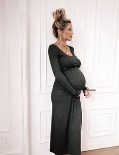 Pregnant Outfit, Amber Fillerup Clark, A Pregnant Woman, Amber Fillerup, Barefoot Blonde, Bump Style, Stylish Maternity, Pregnant Mom, Pregnant Woman