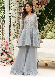 Desi Dress, Desi Wedding Dresses, Pakistani Wedding Outfits, Pakistani Fancy Dresses, Indian Dresses Traditional, Pakistani Bridal Dresses, Simple Pakistani Dresses, Designer Party Wear Dresses