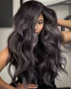 2024 Summer Hair Color Ideas for Brunettes: Highlights, Balayage, and More! Color Trends 2024, Balayage Technique, Rich Brunette, Hair Porosity, Short Pixie Cut, Summer Hair Color, Hairstyles For Round Faces, Trends 2024, Summer Hair