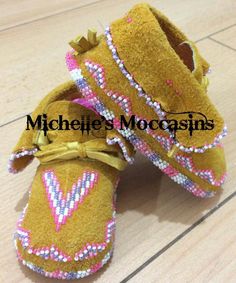 Beaded Moccasins Pattern, Baby Boy Moccasins, Baby Moccasin Pattern, Native American Moccasins, Moccasin Pattern, Beaded Shoes, Beautiful Beaded Earring, Native Beading Patterns