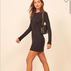 Reformation Dress Nwt Navy Casual Mini Length Bodycon Dress For Evening, Casual Mini Bodycon Dress For Evening, Flattering Mini Dress For Fall, Flattering Fall Mini Dress, Casual Sheath Mini Dress For Night Out, Reformation Dress, Xs Dresses, Reformation Dresses, Navy Dress