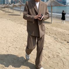 Men Suit Oversized, Baggy Prom Suit Men, Oversized Suits Men 90s, Prom Boys Outfit Suits, Oversized Suits Men, Prom Boys Outfit, Oversize Suit, Suits For Guys, Oversized Suit