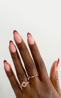 21. Red Layered French Tips There are so many questions running through your wedding plans, and wedding nails are one of those things! What... Red White French Nails, Red And White Nails, Stacking Rings Wedding, White Tip Nails, Gold Stacking Rings, Modern French, Winter Nail Art, Short Acrylic, Tip Nails