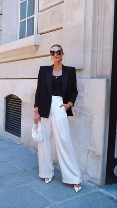 Tailored Trousers Outfit, Cream Pants Outfit, Cream Pants, Look Stylish, Inspiration Board, Tailored Trousers